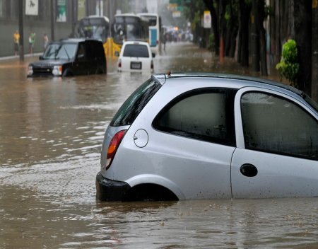 live flood map